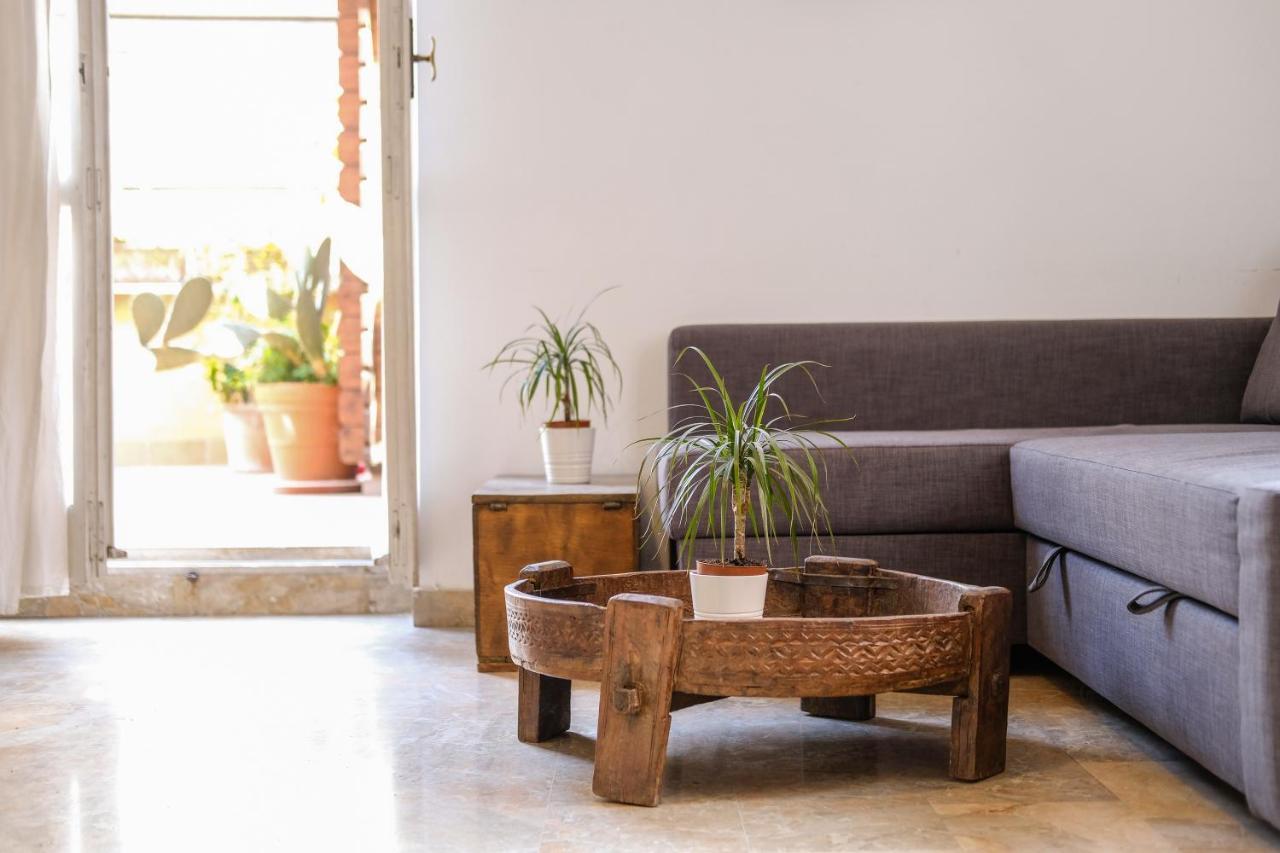 Spacious Apartment With Big Terrace At Colosseum 로마 외부 사진